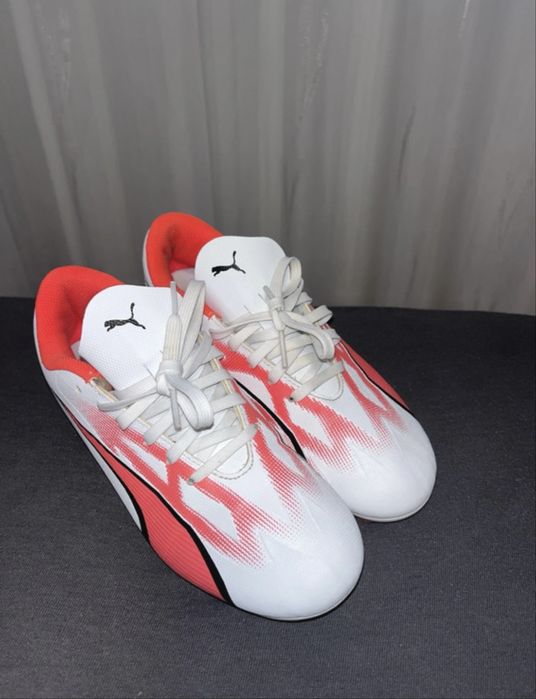 Ghete fotbal copii JR Ultra Play Fg Alb Puma