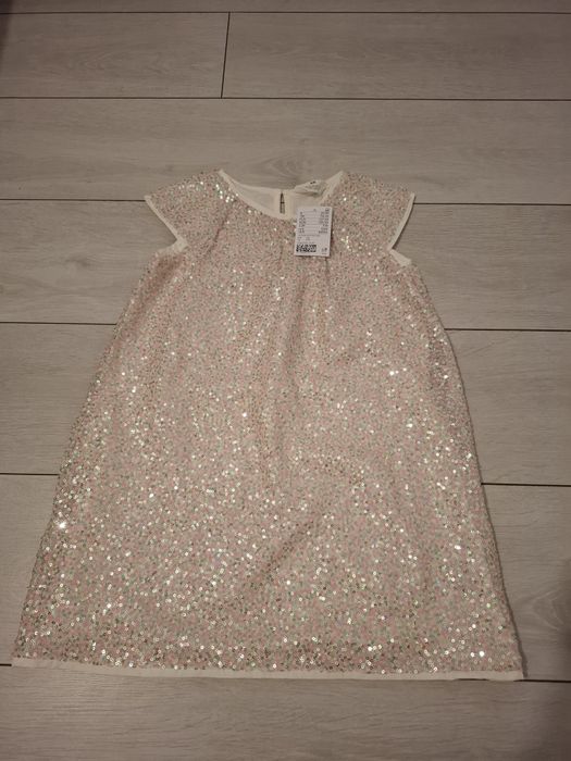Rochie h&m fetite, mar 122, cu eticheta