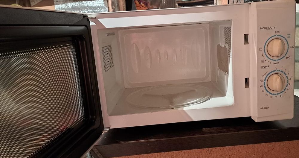 Продам микроаолновую печь