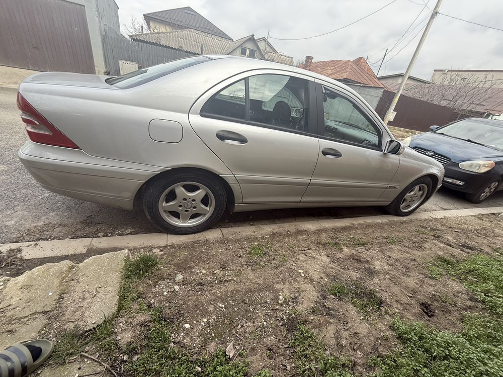 Vand Mercedes Benz C class 2.2 2001