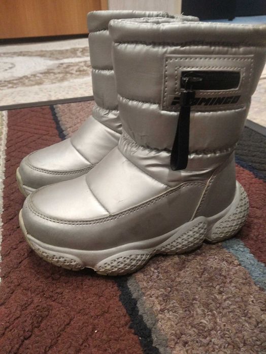 Зимние сапоги на девочку