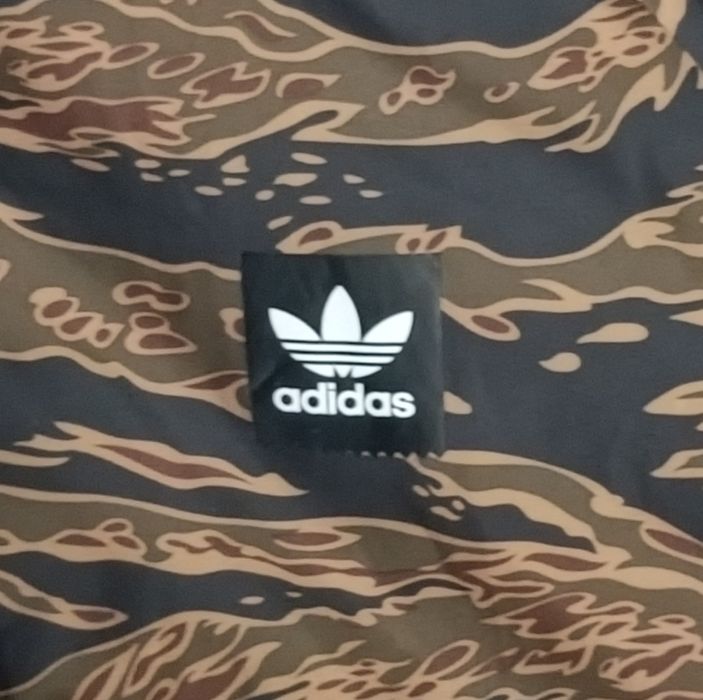 Adidas Originals Camouflage Windbreaker Jacket оригинално яке M Адидас