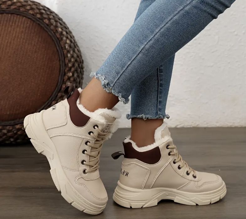 Продам женскую зимнюю обувь