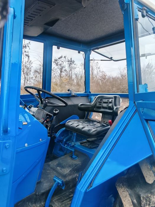 Tractor Ford 4610 cu încărcător frontal faucheux