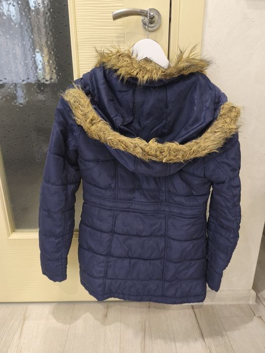 Дамско зимно дълго яке.