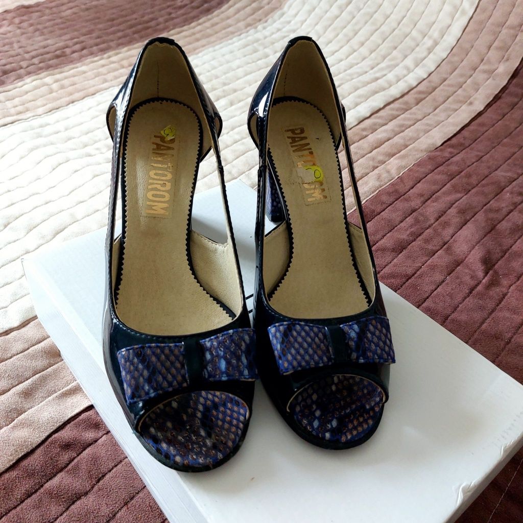 Pantofi de  dama marimea 37, ,culoare bleumarin