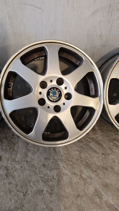 Джанти 15 Шкода Октавия ЕТ48 5х112 6.5J 57.1mm Перфектно прави