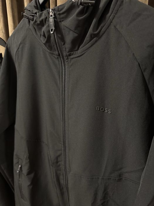 Trening fâș BOSS - Mărimea L - Calitate Premium
