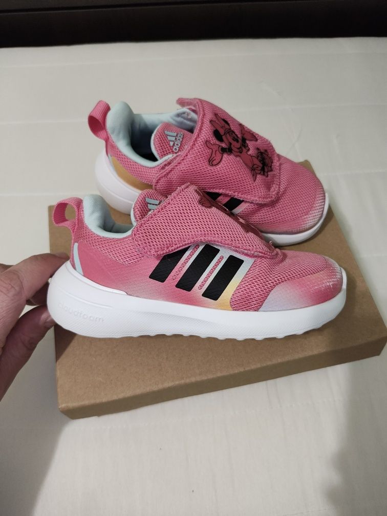 Детски маратонки Adidas Disney номер 23,5