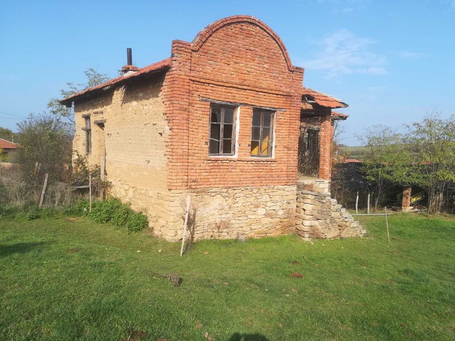 Къща в селски район
