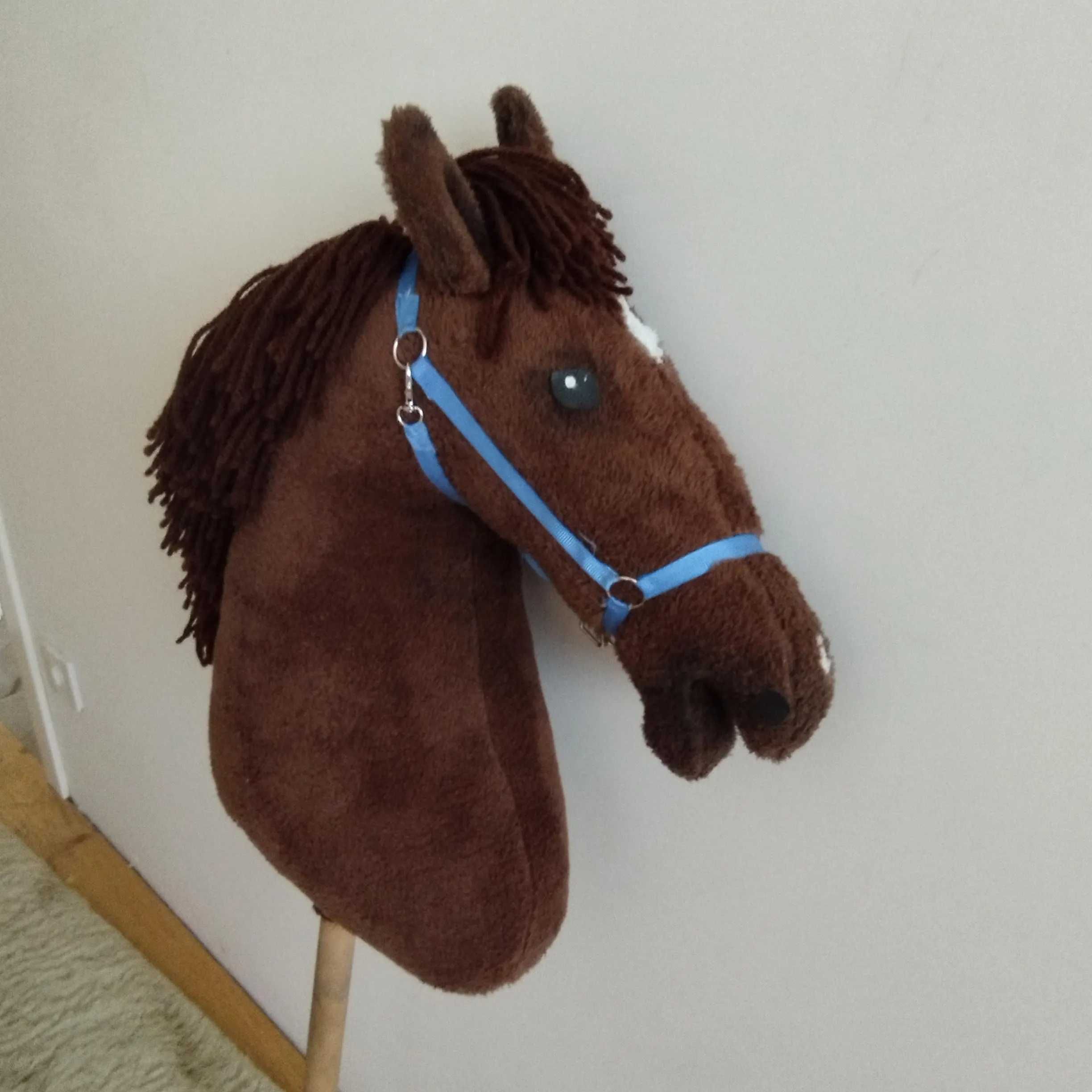 Ръчно изработен hobby horse със пръчка