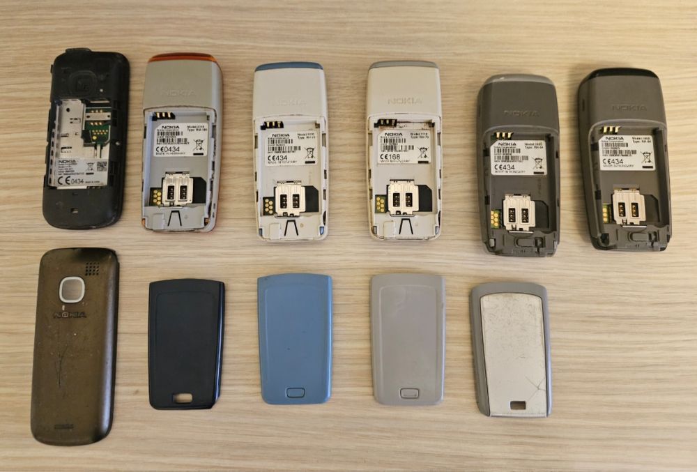 Lot 12 telefoane Nokia 3210 1660 2310 1110 functionale defecte piese