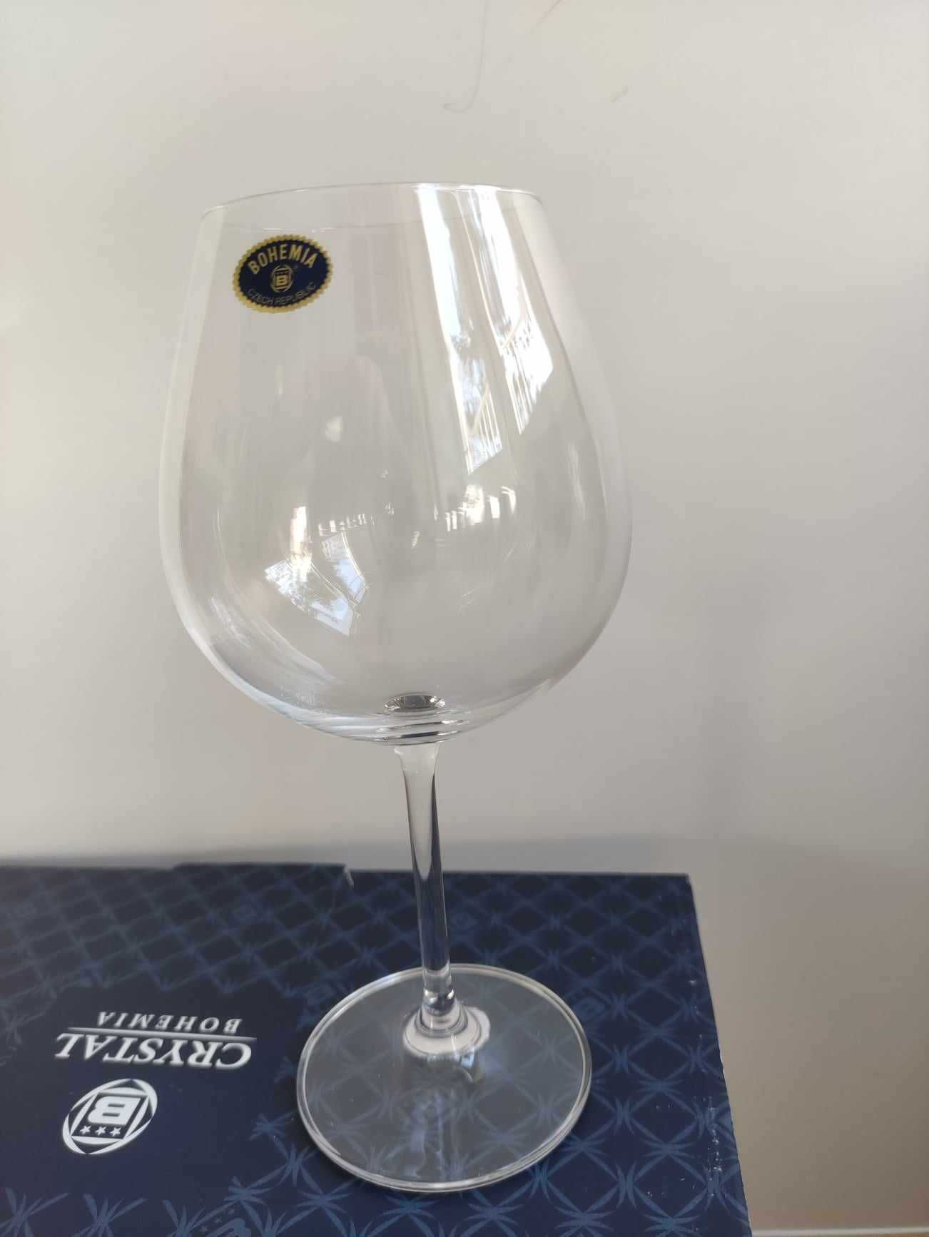 Нови чаши за вино от бохемски кристал - 6 броя