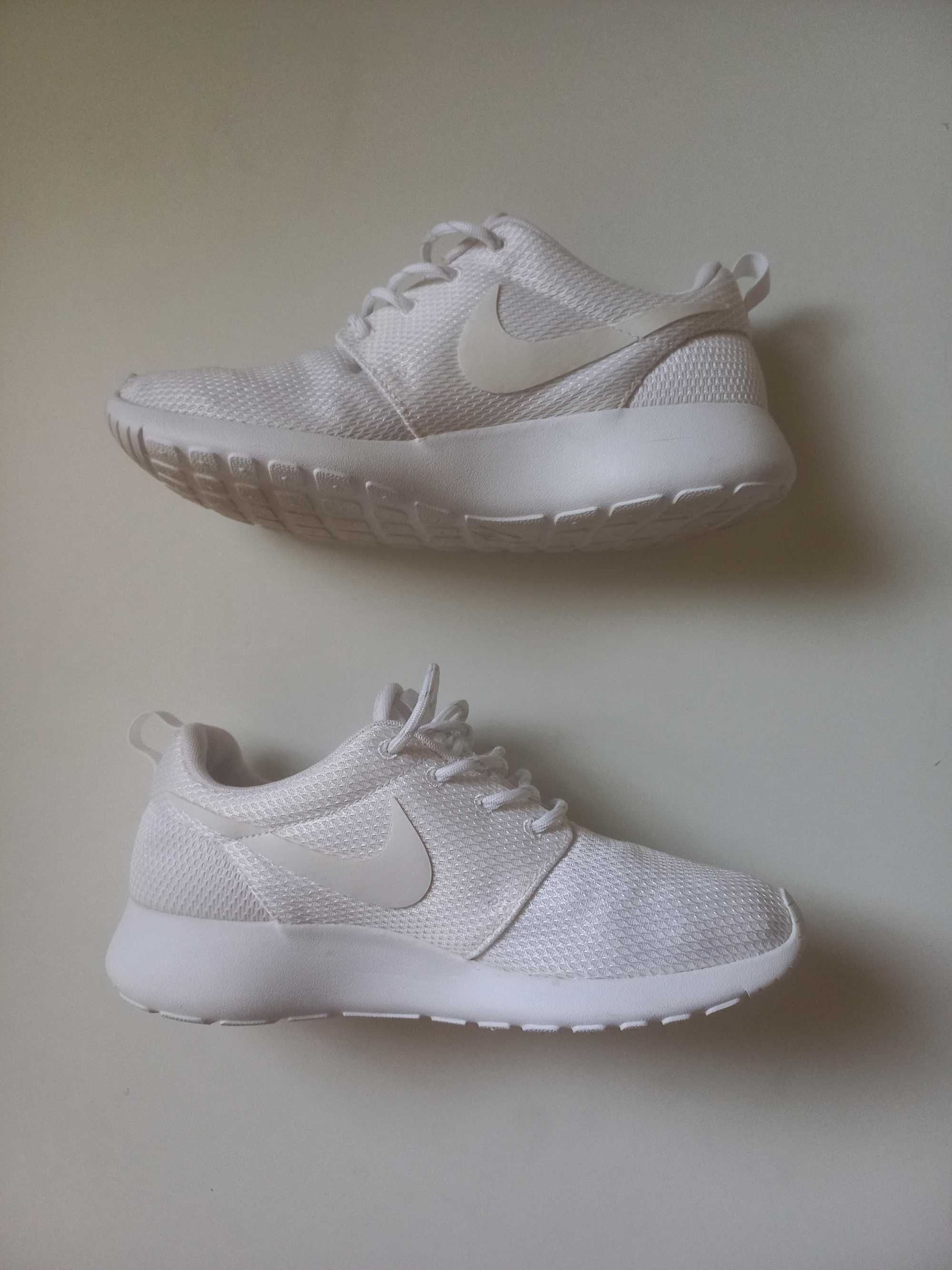 Nike Roshe One All WHITE оригинални маратонки