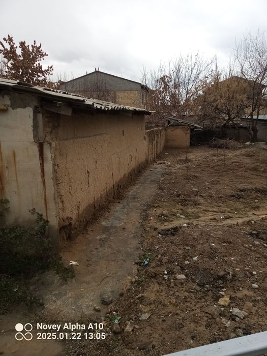 Uy sotiladi olmazor tumani chuqyrsoyda 3.6 sotix