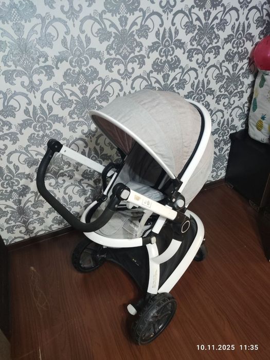 Коляска  прогулочная