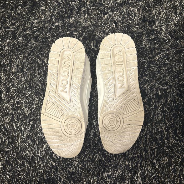 Adidasi LV Skates se vand urgent!!