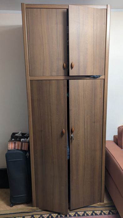 Мебельный шкаф в зал, спальню