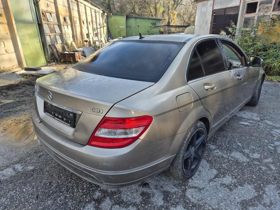 Mercedes W204 C220CDI 170кс 646 седан автоматик НА ЧАСТИ!