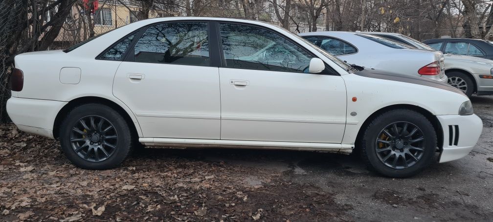AUDI A4 S-Line 1.6 101к.с