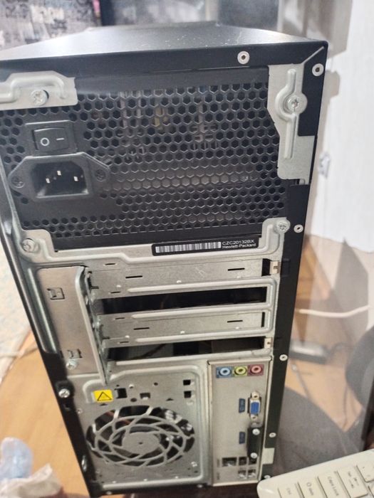 Монитор компьютер клавиатура