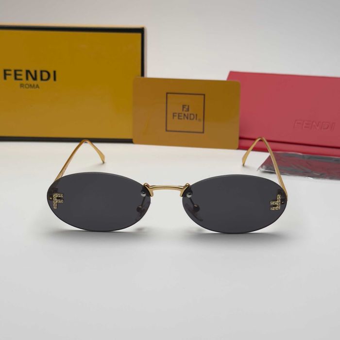 Дамски слънчеви очила Fendi Roma Oval Gold Edition черно и кафяво