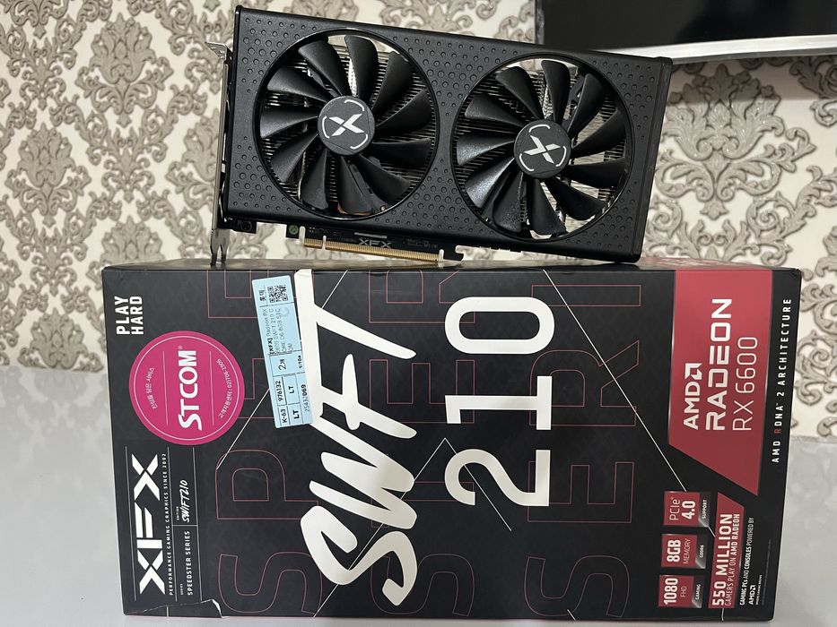 AMD Radeon RX 6600 — отличное состояние
