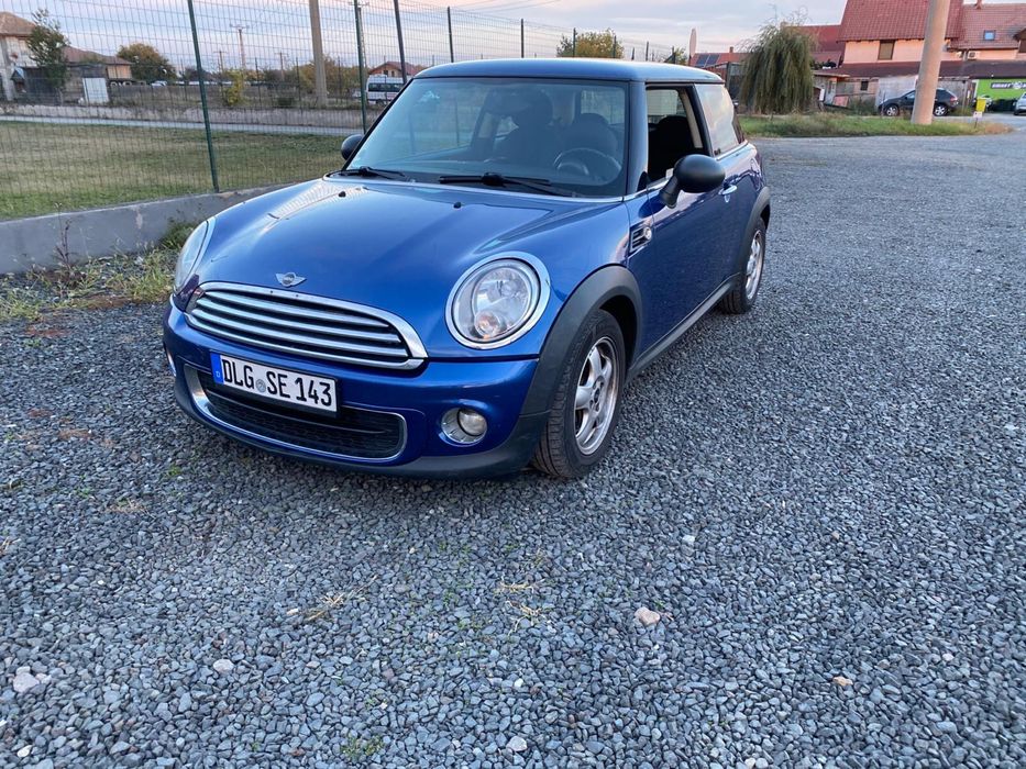 Minie Cooper, an 2011, 1.6 Diesel, recent adus