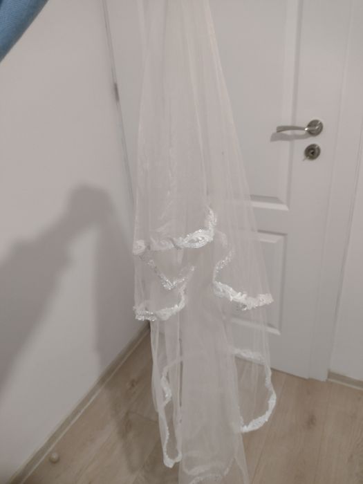 Vând Rochie de mireasă+voaluri