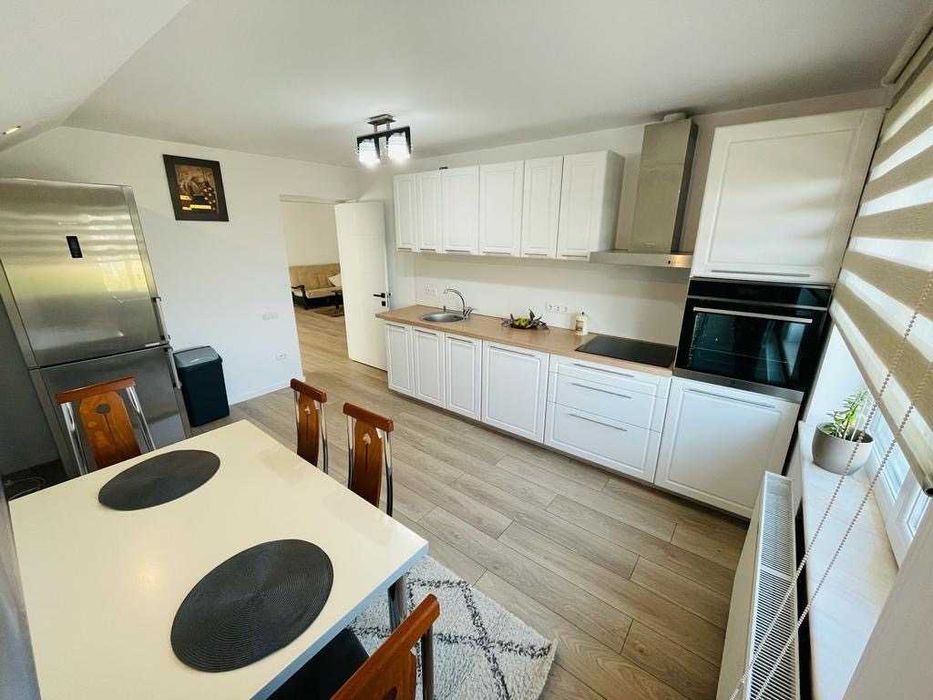 Proprietar inchiriez apartament la casa in Gruia