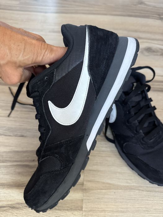 Оригинални класически маратонки Nike MD Runner 2! 43 н