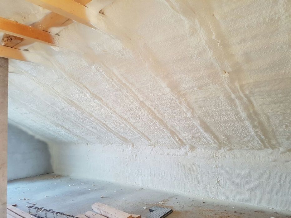 Izolatii termice izolatii cu spuma poliuretanica IN TOATA TARA