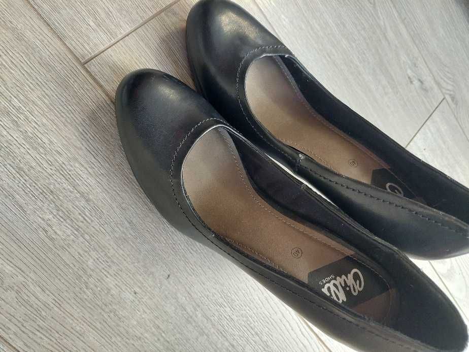 Дамски кожени обувки -НОВИ-последна бройка -40номер