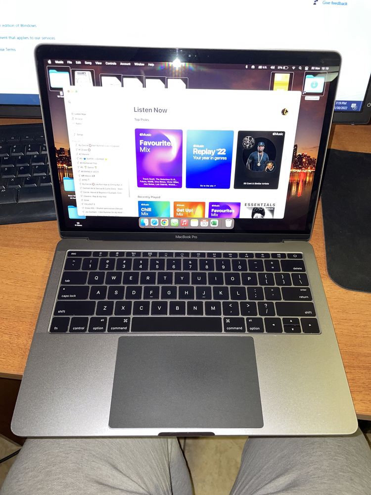 Vand MacBook Pro 13" (2016) in stare foarte buna 256GB, 16 GB RAM