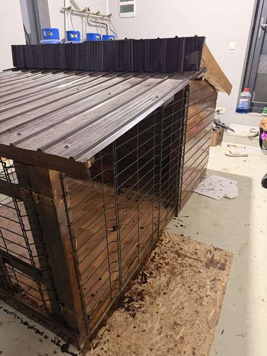 Casute/ custi caini pe comanda