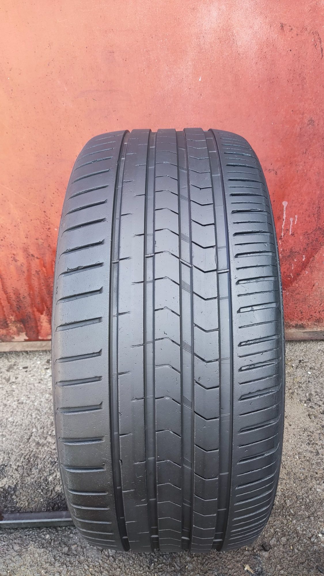 1бр. лятна гума 245/40/18 Vredestein Ultrac Satin 
dot20
6.6mm
Добро с
