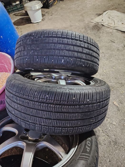 Vand set de jante de aluminiu cu anvelope noi