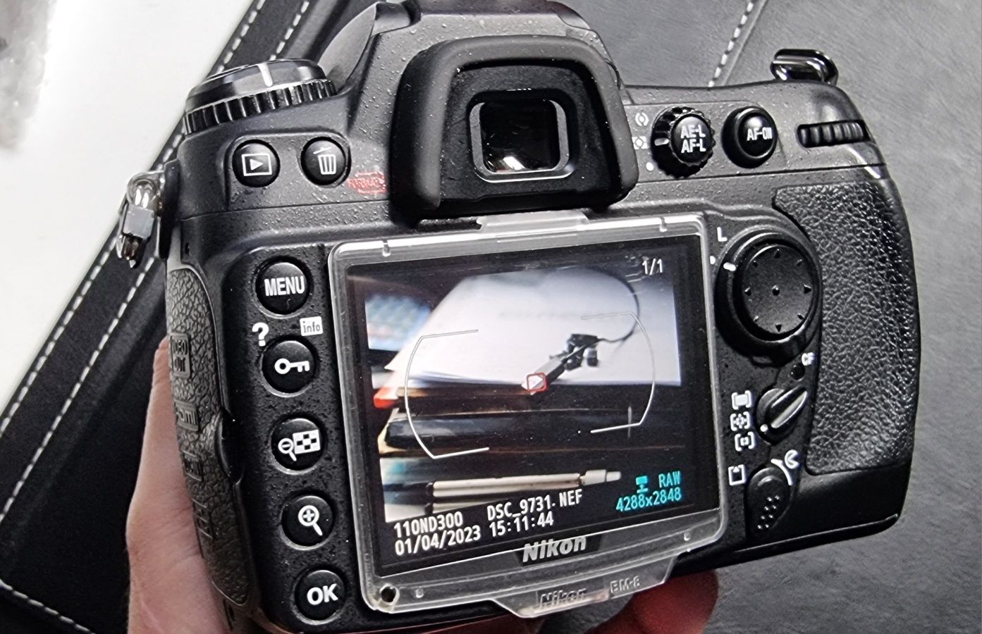 Nikon D300 convertit la IR  in stare excelenta aprox 30000 cadre