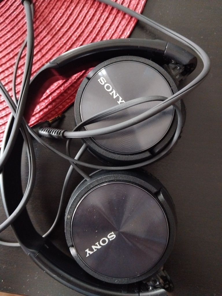 Căști Sony cu fir
