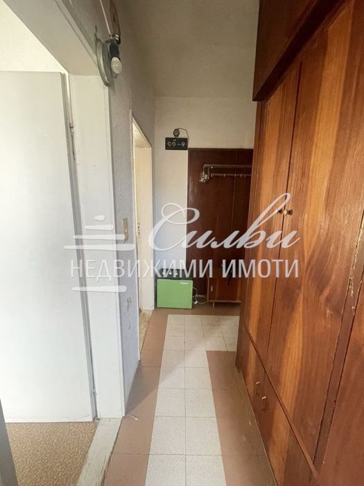 Двустаен апартамент - кв. Боян Българанов 1