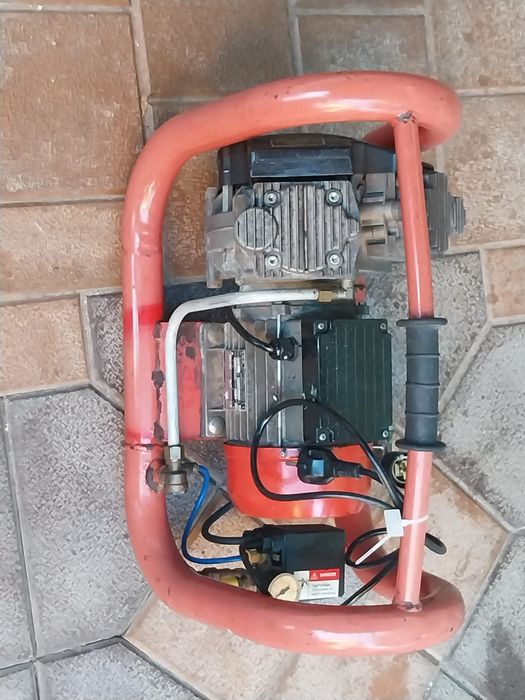 Compresor CONTIMAC in stare excelenta