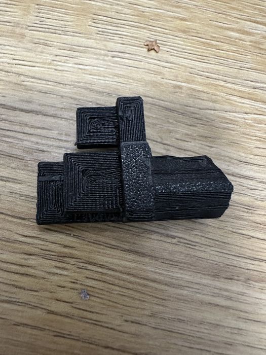 Bolturi/carlige prelata portbagj Volvo XC60