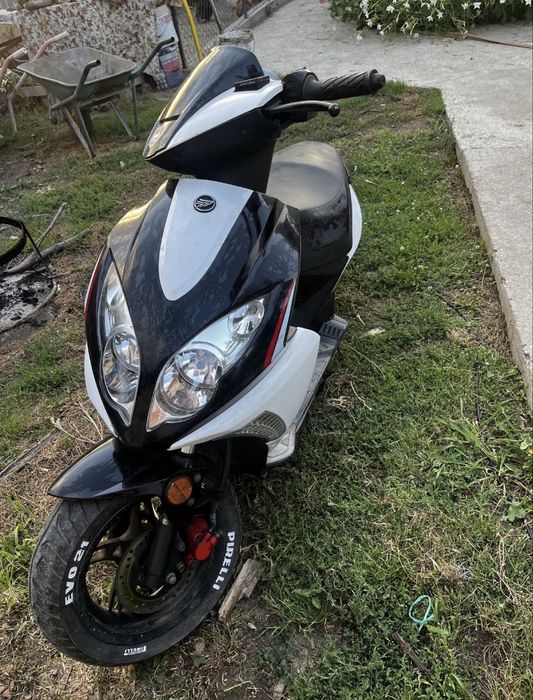 Vand cadeu de scuter , scuter 2022