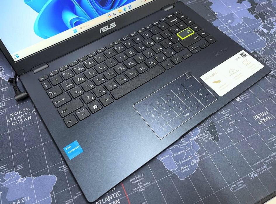 Asus Vivobook 14 Intel Celeron/4Gb/SSD256Gb