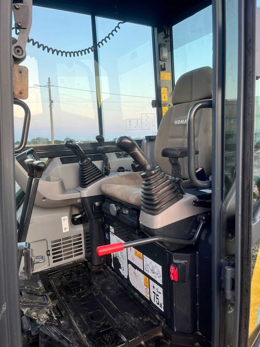Miniexcavator komatzu ,3,8 T,2021