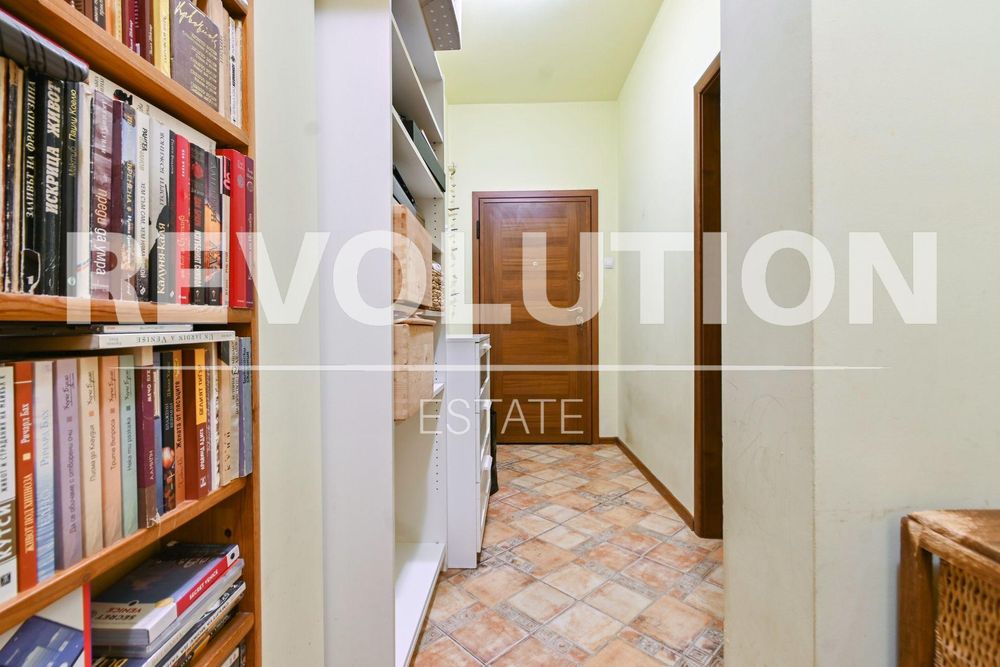 Продава се Двустаен апартамент в София, Център - 75 кв.м за 1836 €/кв.м - Снимка #10