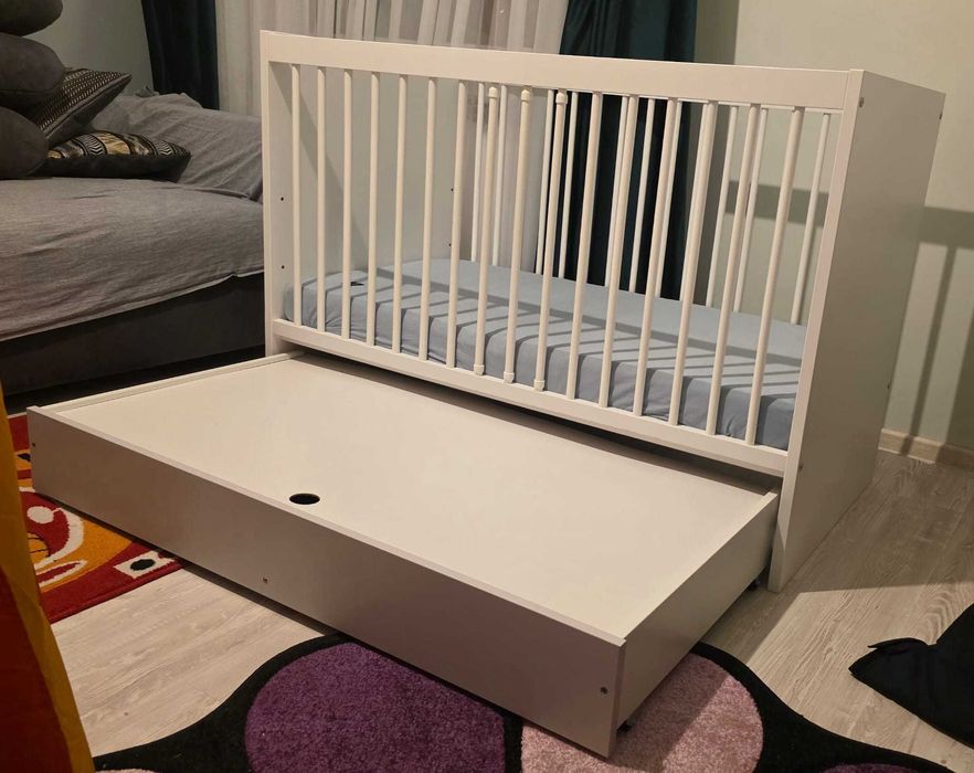 Patut lemn 120x60+sertar+saltea 3nivele, laterala cu 3 bete detasabile