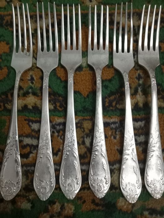 Посуда. Ножи мельхиор.