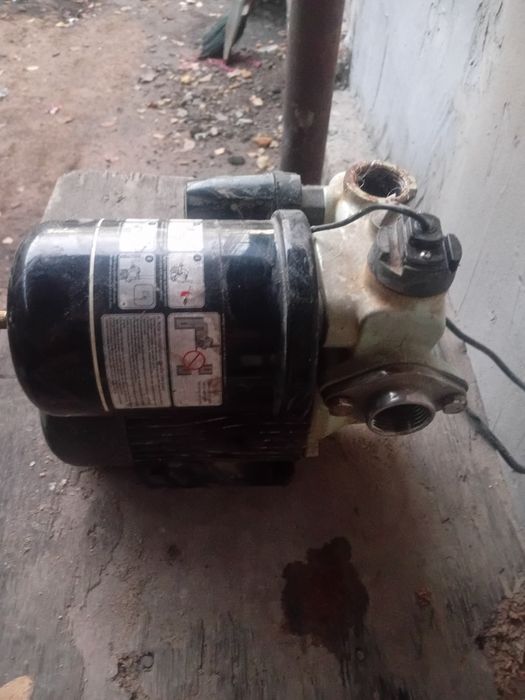 Вакуумный насос в хорошем состоянии рабочие