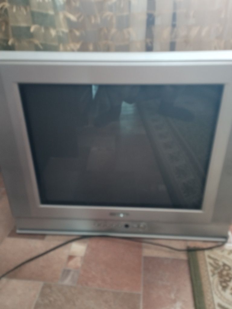 Продам телевизор  Самсунг в отличном состоянии.